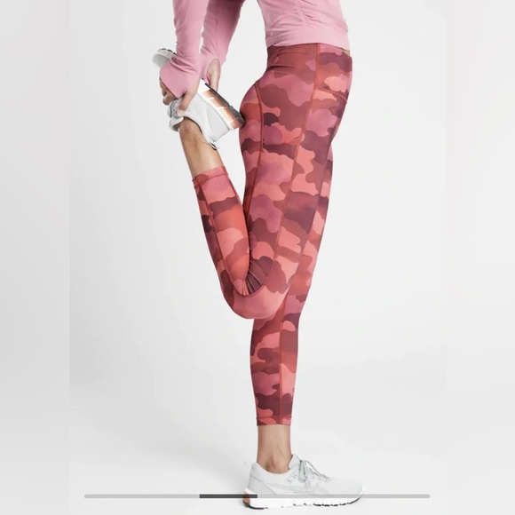 ATHLETA ULTIMATE STASH PRINTE 7/8 TIGHT CAMO LEGGINGS SIZE SMALL - Picture 3 of 9